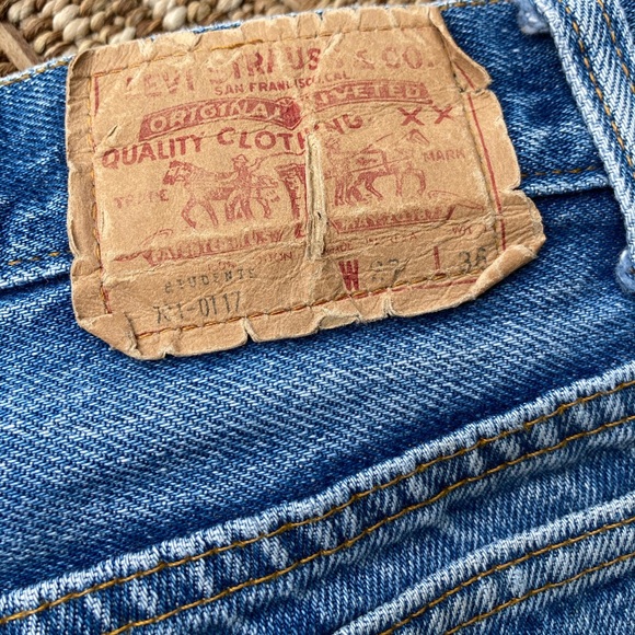 Vintage Levi’s shorts - Picture 3 of 3